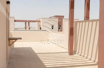 شقة - 1 حمام للايجار في قرية الخليج - الغدير - أبوظبي