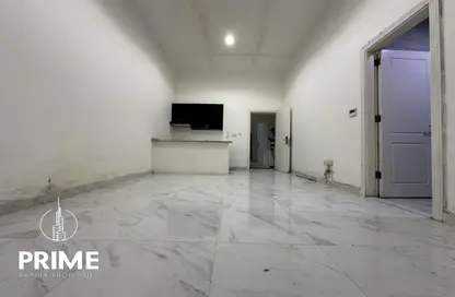 Apartment - Studio - 1 Bathroom for rent in Al Mushrif - Abu Dhabi