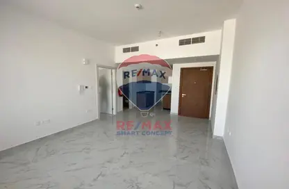Apartment - 1 Bedroom - 1 Bathroom for rent in Oasis 1 - Oasis Residences - Masdar City - Abu Dhabi