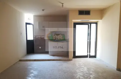 صورة لـ مطبخ شقة - غرفة نوم - 1 حمام للايجار في منطقة النادي السياحي - أبوظبي ، صورة رقم 1