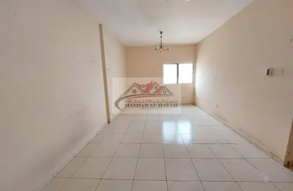 Apartment - 3 Bedrooms - 3 Bathrooms for rent in Al Hafeet Tower 6 - Al Nahda - Sharjah