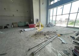 متجر - 2 حمامات للكراء في ذي ديستريكت - الجداف - دبي
