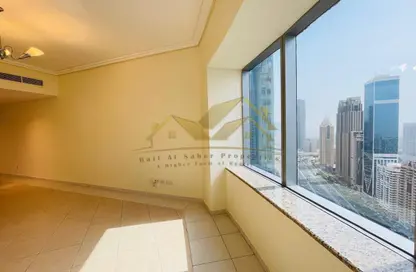 Apartment - 2 Bedrooms - 2 Bathrooms for rent in 21st Century Tower - Sheikh Zayed Road - Dubai