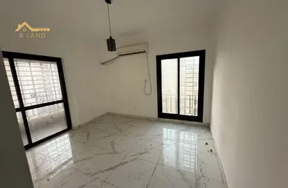Apartment - 3 Bedrooms - 2 Bathrooms for rent in Al Naba'ah - Al Sharq - Sharjah