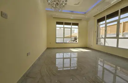 شقة - غرفة نوم - 1 حمام للايجار في فيلات مدينة خليفة آيه - مدينة خليفة أ - مدينة خليفة - أبوظبي