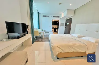 Apartment - 1 Bathroom for sale in The Cosmopolitan - Business Bay - Dubai