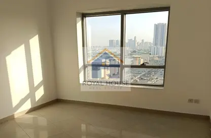Apartment - 3 Bedrooms - 3 Bathrooms for sale in Al Majaz 2 - Al Majaz - Sharjah