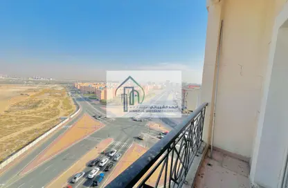 شقة - غرفة نوم - 2 حمامات للبيع في جلوبال جرين فيو - المدينة الدولية - دبي