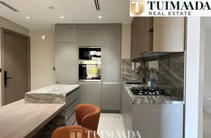 شقة - غرفة نوم - 2 حمامات للايجار في ويستوود غراند - منطقة 18 - قرية الجميرا سركل - دبي