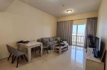 شقة - 2 غرف نوم - 3 حمامات للبيع في 5 رويال بريز - رويال بريز - قرية الحمرا - رأس الخيمة شقة - 2 غرف نوم - 3 حمامات للبيع في 5 رويال بريز - رويال بريز - قرية الحمرا - رأس الخيمة