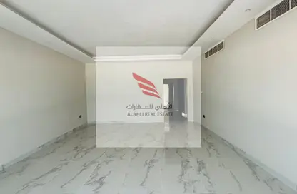شقة - 2 غرف نوم - 2 حمامات للايجار في برج الكورنيش - طريق كورنيش عجمان - عجمان