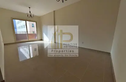 شقة - غرفة نوم - 2 حمامات للايجار في سيتي هاوس 2 - البرشاء 1 - البرشاء - دبي