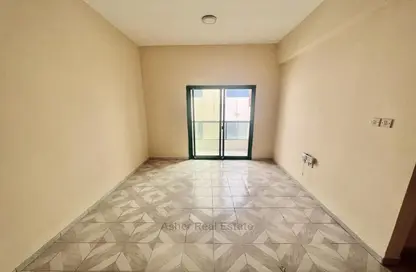 Apartment - 2 Bedrooms - 2 Bathrooms for rent in Al Ghanem Business Center - Al Majaz 3 - Al Majaz - Sharjah