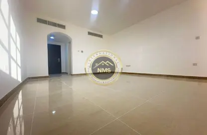 شقة - 2 غرف نوم - 2 حمامات للايجار في منطقة المرور - أبوظبي