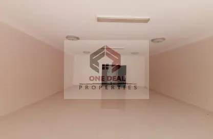Empty Room image for: Apartment - 3 Bedrooms - 3 Bathrooms for rent in Al Khabisi - Al Ain, Image 1