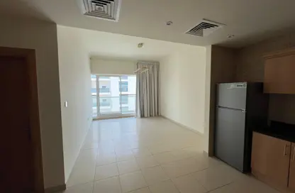 Apartment - 1 Bedroom - 1 Bathroom for rent in Mayfair Residency - Business Bay - Dubai