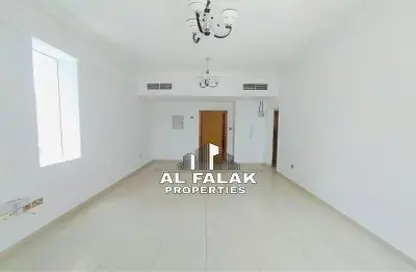 شقة - غرفة نوم - 1 حمام للايجار في شارع التعاون - التعاون - الشارقة
