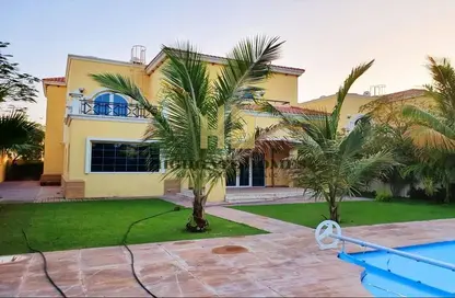 Villa - 4 Bedrooms - 5 Bathrooms for rent in Legacy - Jumeirah Park - Dubai