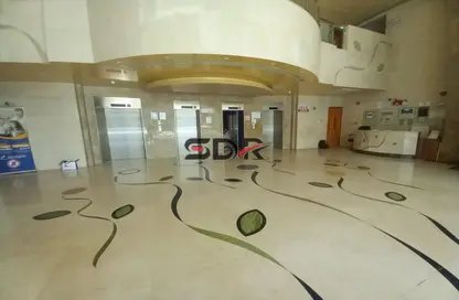 Apartment - 3 Bedrooms - 5 Bathrooms for rent in Al Safa Tower - Khalidiya Street - Al Khalidiya - Abu Dhabi