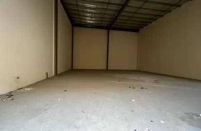 Warehouse - Studio - 1 Bathroom for rent in Umm Al Thuoob - Umm Al Quwain