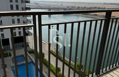 Apartment - Studio - 1 Bathroom for rent in Waters Edge - Yas Island - Abu Dhabi