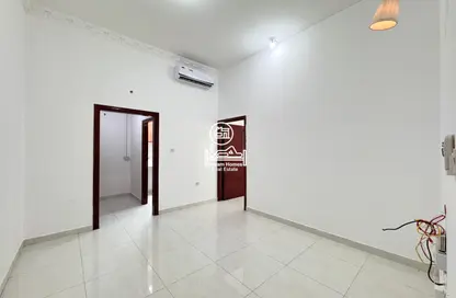 شقة - غرفة نوم - 1 حمام للايجار في مدينة محمد بن زايد - أبوظبي