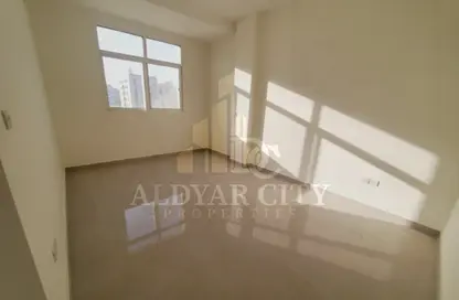 Apartment - 2 Bedrooms - 2 Bathrooms for rent in Al Rumailah building - Al Rumailah 2 - Al Rumaila - Ajman