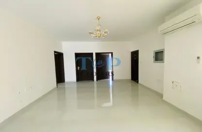 Apartment - 3 Bedrooms - 3 Bathrooms for rent in Al Jimi - Al Ain