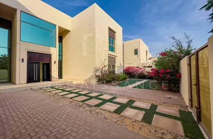 Villa - 5 Bedrooms - 6 Bathrooms for rent in Millennium Estates - Meydan Gated Community - Meydan - Dubai