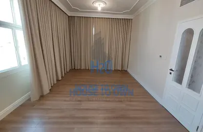 Apartment - 4 Bedrooms - 5 Bathrooms for rent in Mariam Khalifa building - Al Manhal - Abu Dhabi