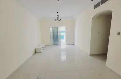 Apartment - 2 Bedrooms - 2 Bathrooms for rent in Muwaileh 29 Building - Muwaileh - Sharjah