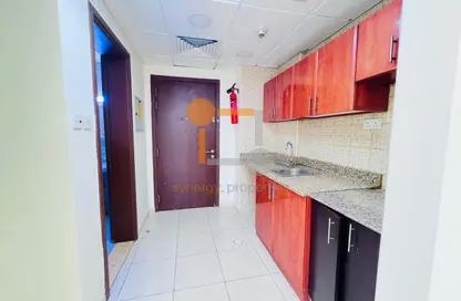 Apartment - Studio - 1 Bathroom for rent in IC1 EMR 09 - Emirates Cluster - International City - Dubai