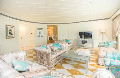 شقة - 3 غرف نوم - 4 حمامات للبيع في بالازيو فيرساتشي - القرية التراثية - دبي