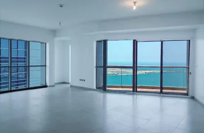 Apartment - 2 Bedrooms - 4 Bathrooms for rent in Al Reef Tower - Corniche Road - Abu Dhabi