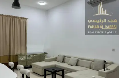 فيلا - 5 غرف نوم - 4 حمامات للايجار في أم الثعوب - أم القيوين