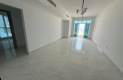 Apartment - 3 Bedrooms - 2 Bathrooms for rent in Corniche Tower - Ajman Corniche Road - Ajman