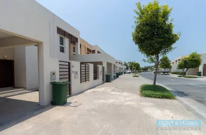 تاون هاوس - 3 غرف نوم - 4 حمامات للايجار في فلل فلامنغو - ميناء العرب - راس الخيمة - رأس الخيمة