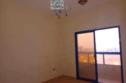Apartment - 2 Bedrooms - 2 Bathrooms for rent in Al Jurf 2 - Al Jurf - Ajman Downtown - Ajman