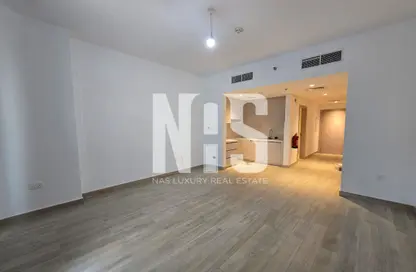 Apartment - Studio - 1 Bathroom for rent in Waters Edge - Yas Island - Abu Dhabi