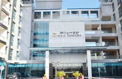 Apartment - 1 Bathroom for rent in DEC Towers - Dubai Marina - Dubai