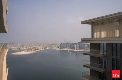 Apartment - 1 Bedroom - 1 Bathroom for sale in Beach Vista Tower 2 - Beach Vista - EMAAR Beachfront - Dubai Harbour - Dubai