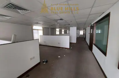 طابق كامل - استوديو - 3 حمامات للايجار في بورسعيد - ديرة - دبي