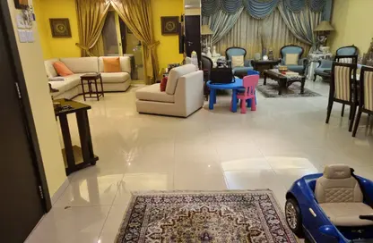 شقة - 2 غرف نوم - 3 حمامات للايجار في الخان - الشارقة