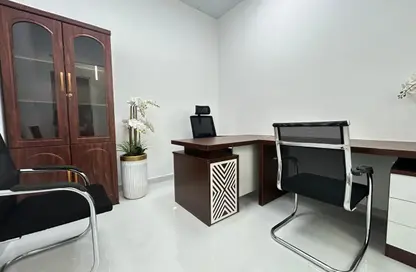 Office Space - Studio - 1 Bathroom for rent in Red Avenue - Al Garhoud - Dubai