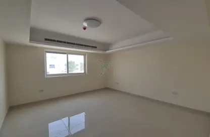 Apartment - 2 Bedrooms - 3 Bathrooms for rent in Al Jimi - Al Ain