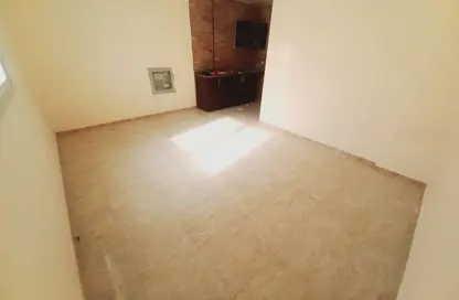 Apartment - Studio - 1 Bathroom for rent in Fire Station Road - Muwaileh - Sharjah Apartment - Studio - 1 Bathroom for rent in Fire Station Road - Muwaileh - Sharjah