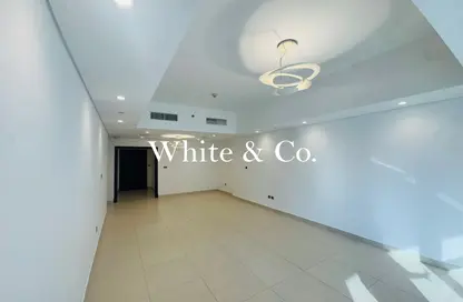 Apartment - 3 Bedrooms - 5 Bathrooms for rent in Bahwan Tower Downtown - Downtown Dubai - Dubai