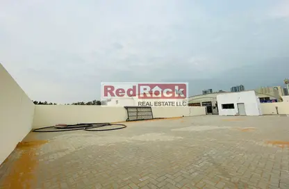 أرض - استوديو للايجار في المنطقة الصناعية رقم 4 - المنطقة الصناعية بالشارقة - الشارقة