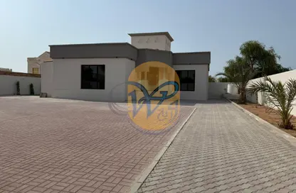 Villa - 3 Bedrooms - 5 Bathrooms for rent in Al Riffa - Ras Al Khaimah