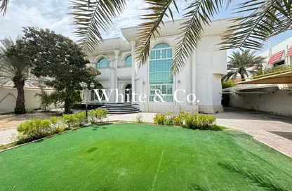 Villa - 5 Bedrooms - 5 Bathrooms for rent in Jumeirah 1 Villas - Jumeirah 1 - Jumeirah - Dubai